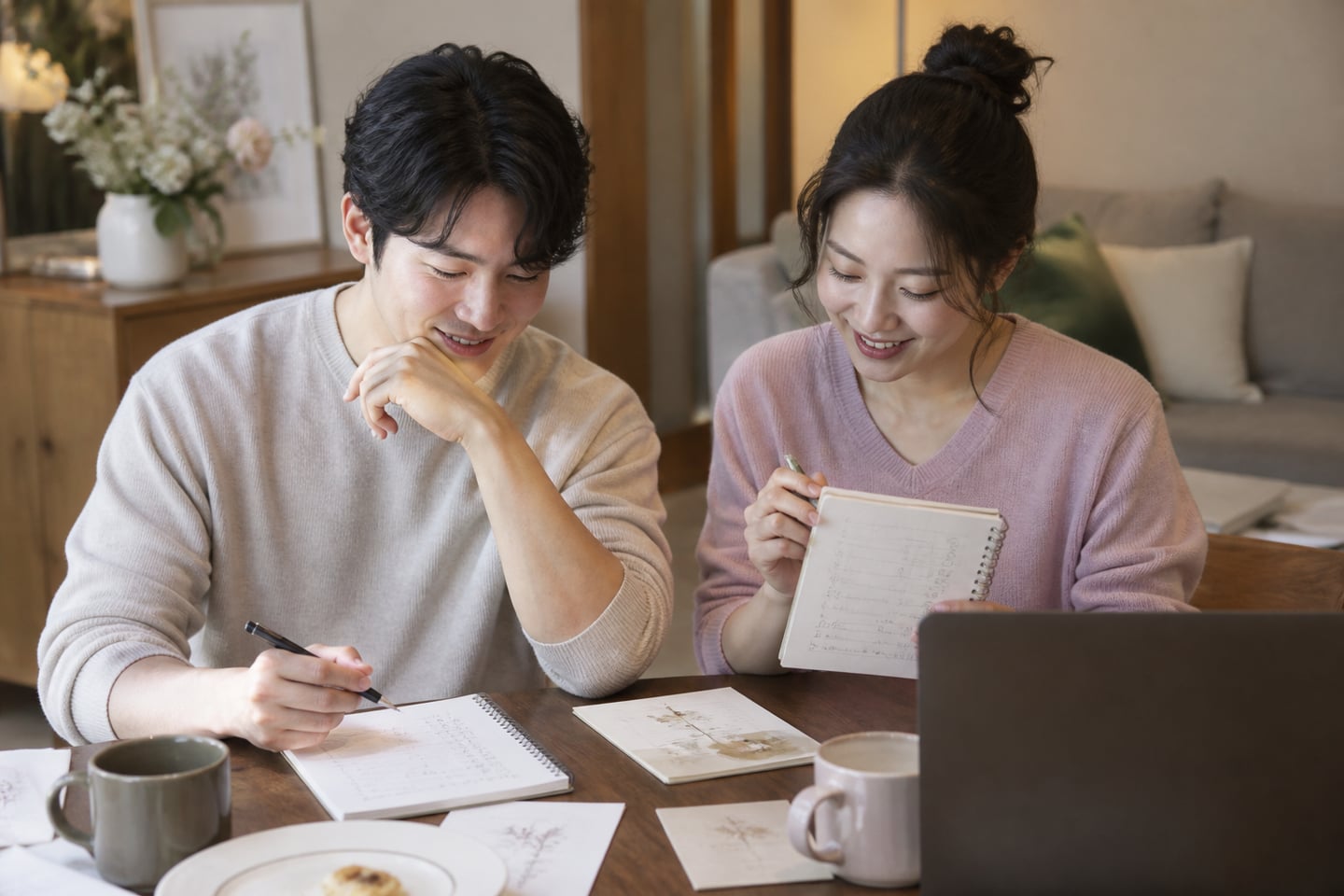 연락할 사람을 나누고 보낸 여부를 확인하는 장면